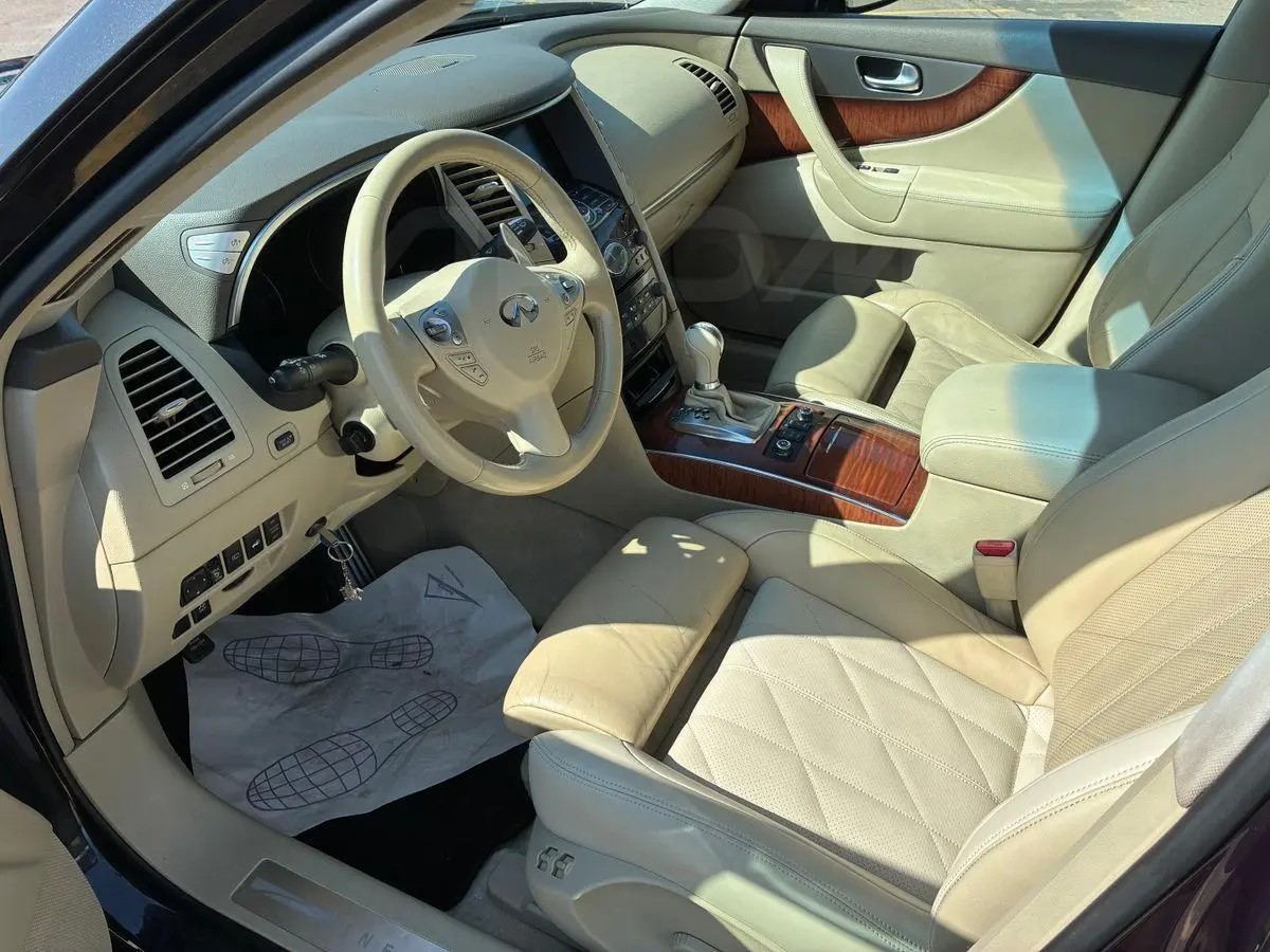 Infiniti FX37 2012