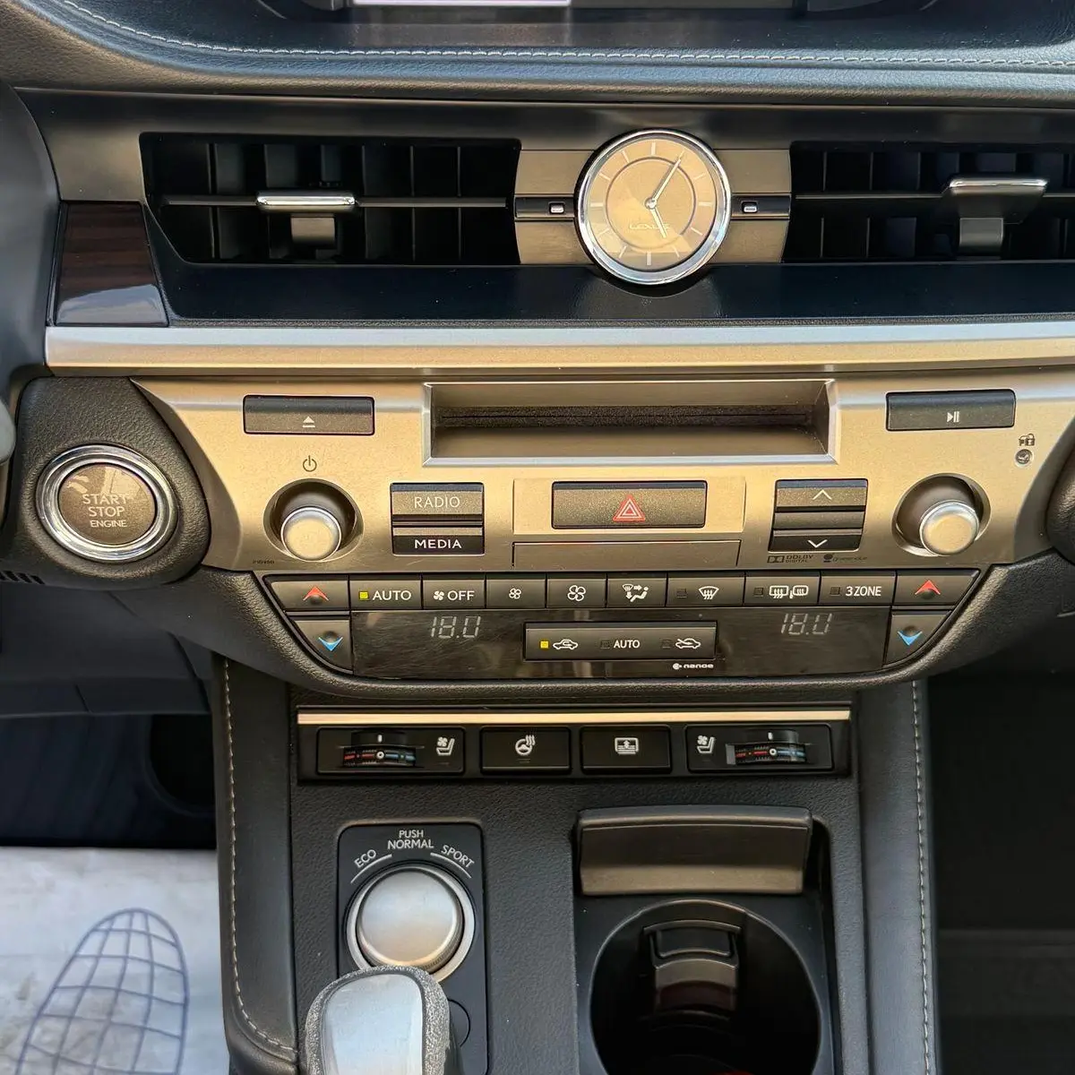 Lexus ES250 2015