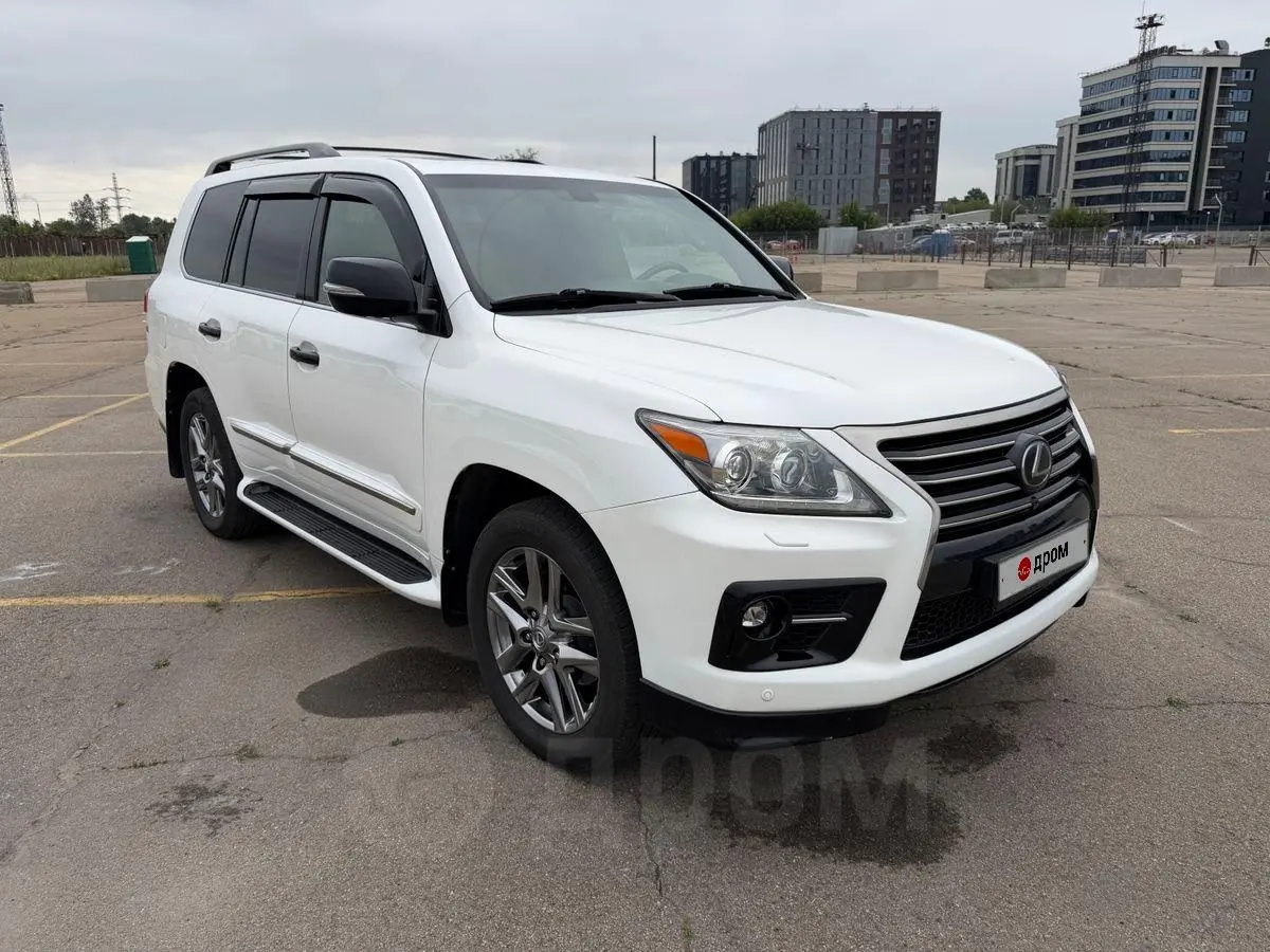 Lexus LX570 2014