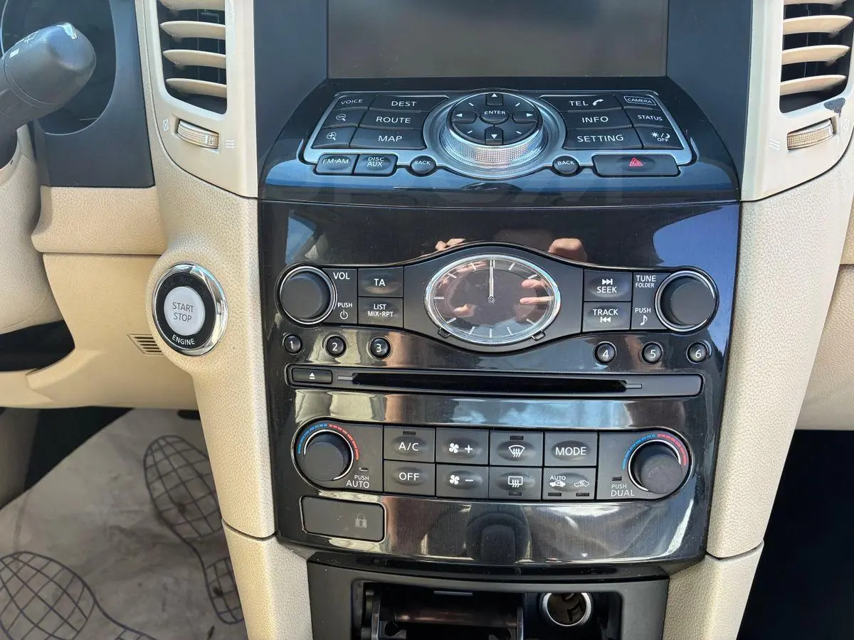 Infiniti FX37 2012