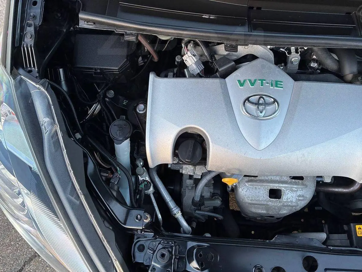 Toyota Sienta 2019