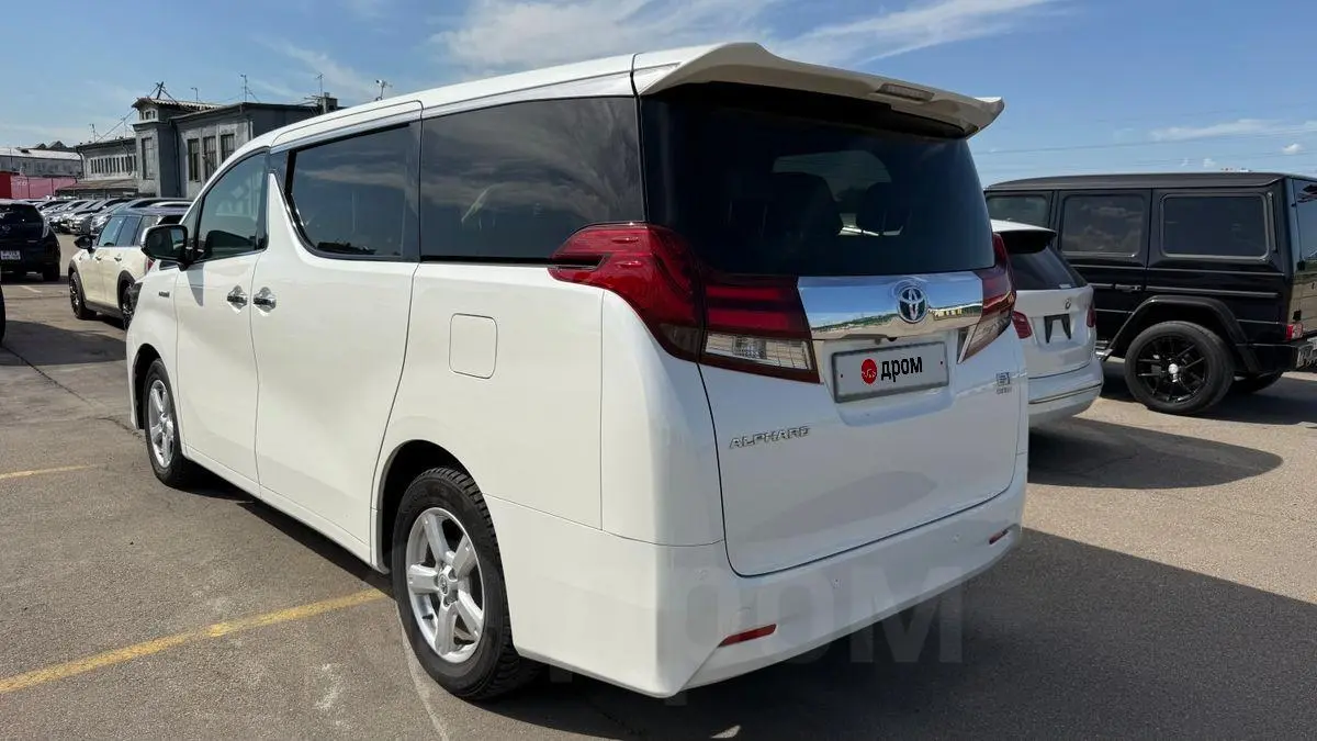 Toyota Alphard 2015