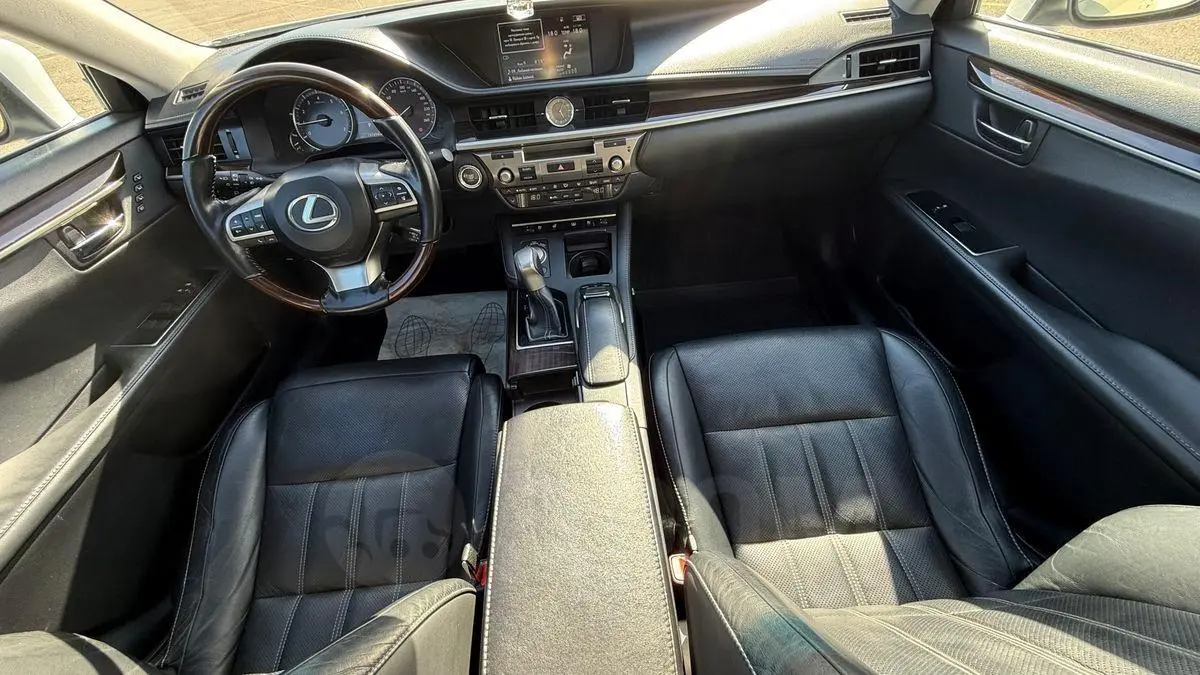 Lexus ES250 2015