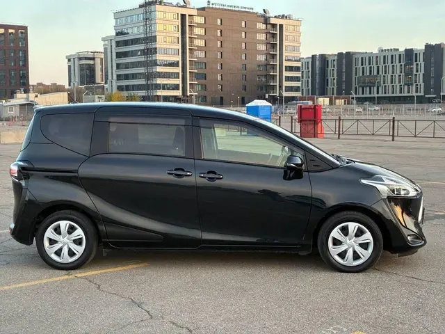 Toyota Sienta 2019