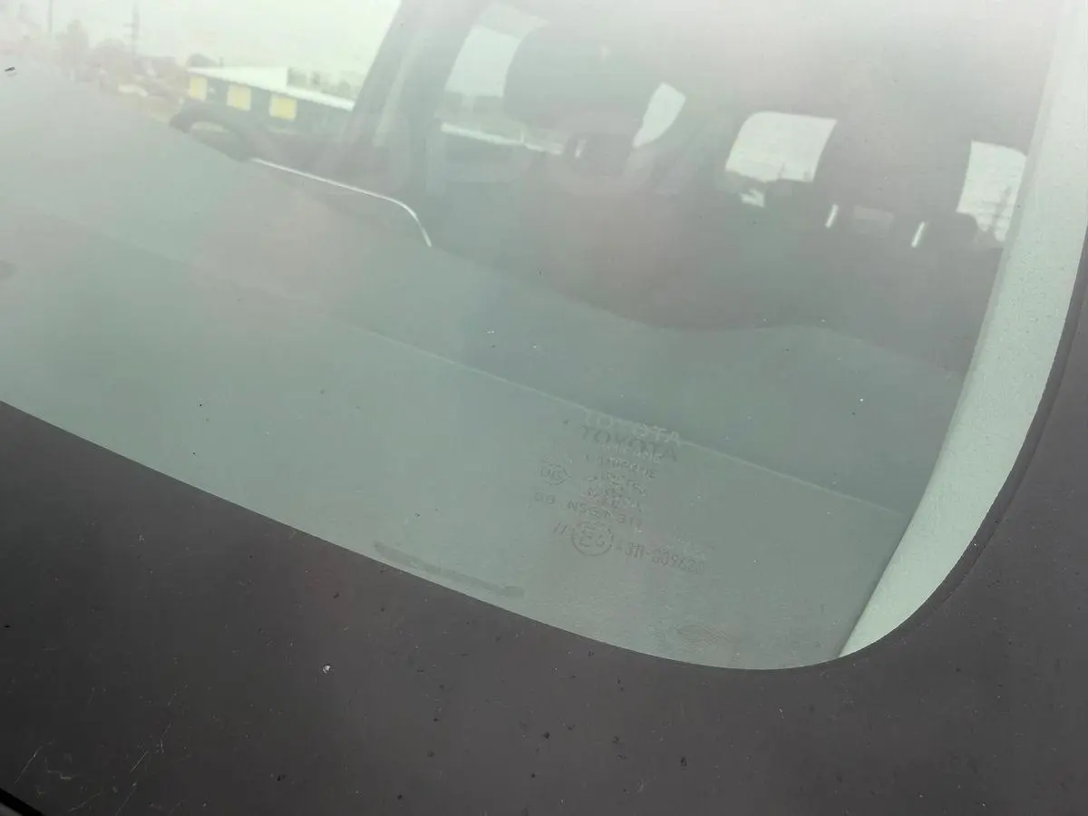 Toyota Sienta 2016