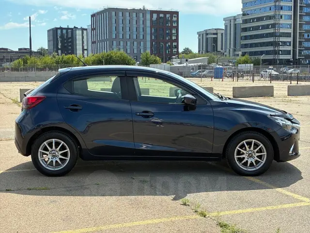 Mazda Demio 2016