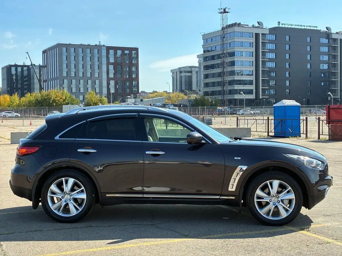 Infiniti FX37 2012