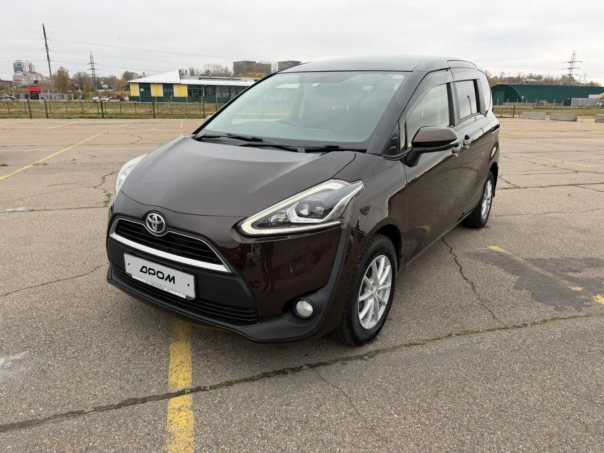 Toyota Sienta 2016