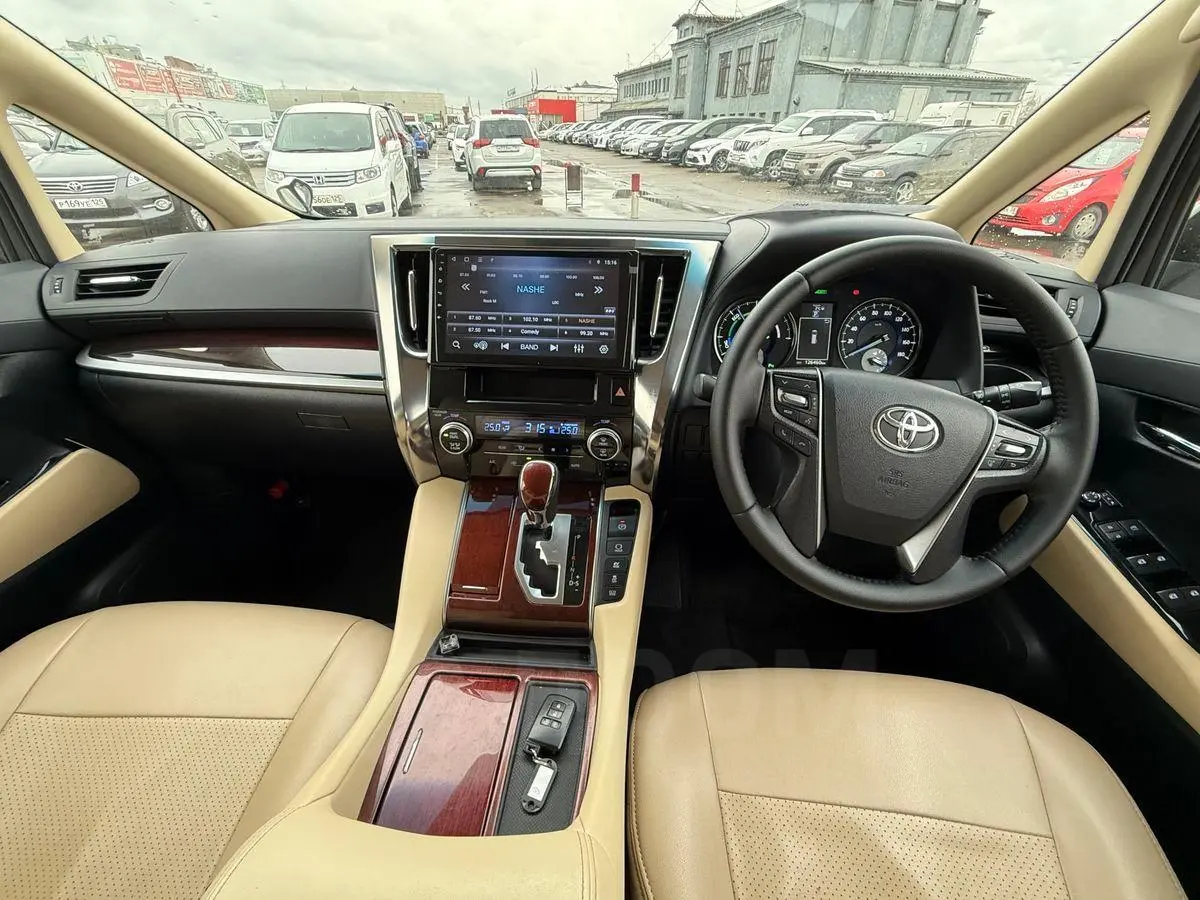 Toyota Alphard 2015