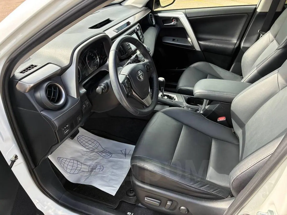 Toyota RAV4 2015