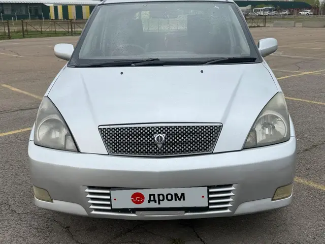 Toyota Opa 2001