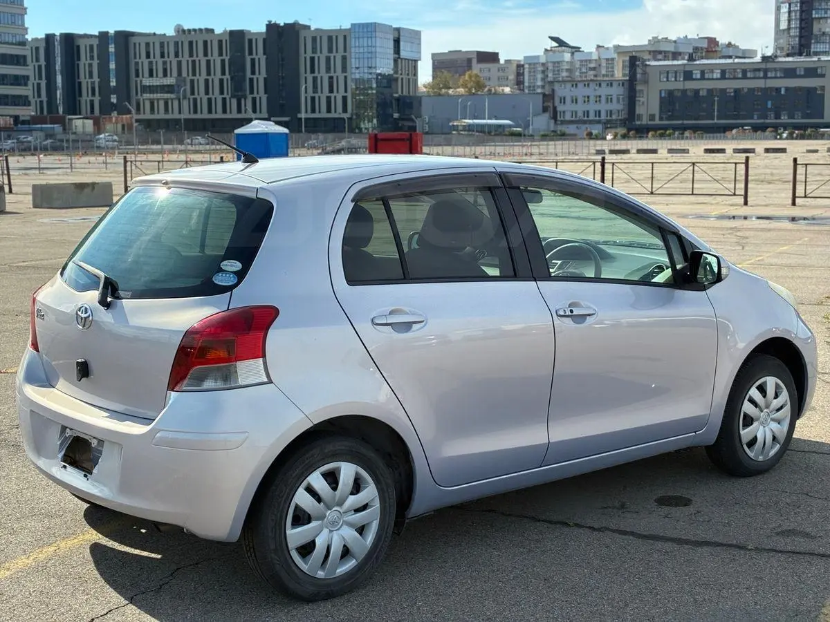 Toyota Vitz 2010
