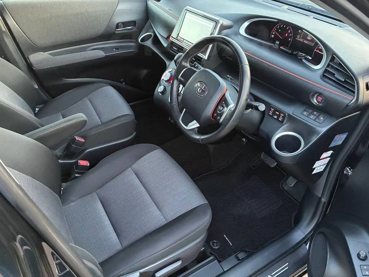 Toyota Sienta 2019