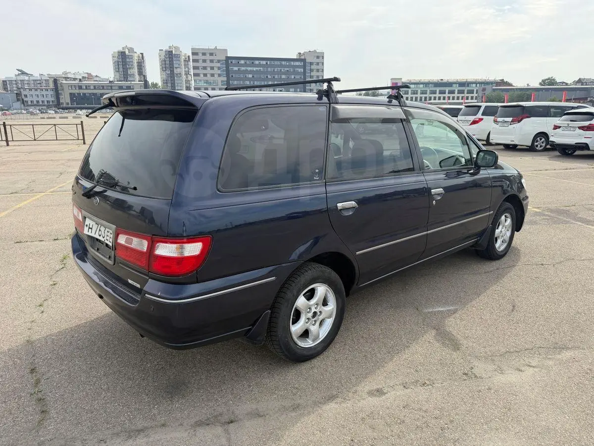 Nissan Presage 1999
