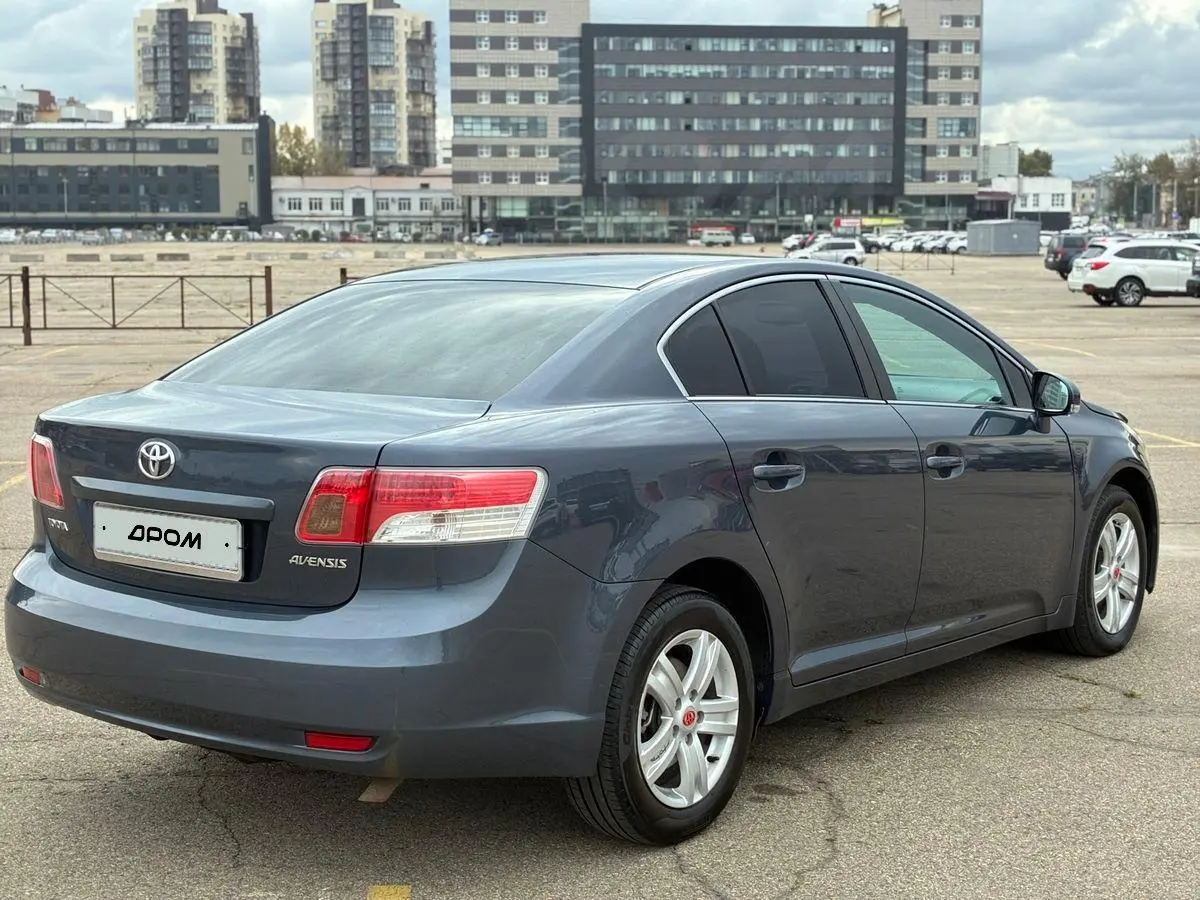 Toyota Avensis 2009