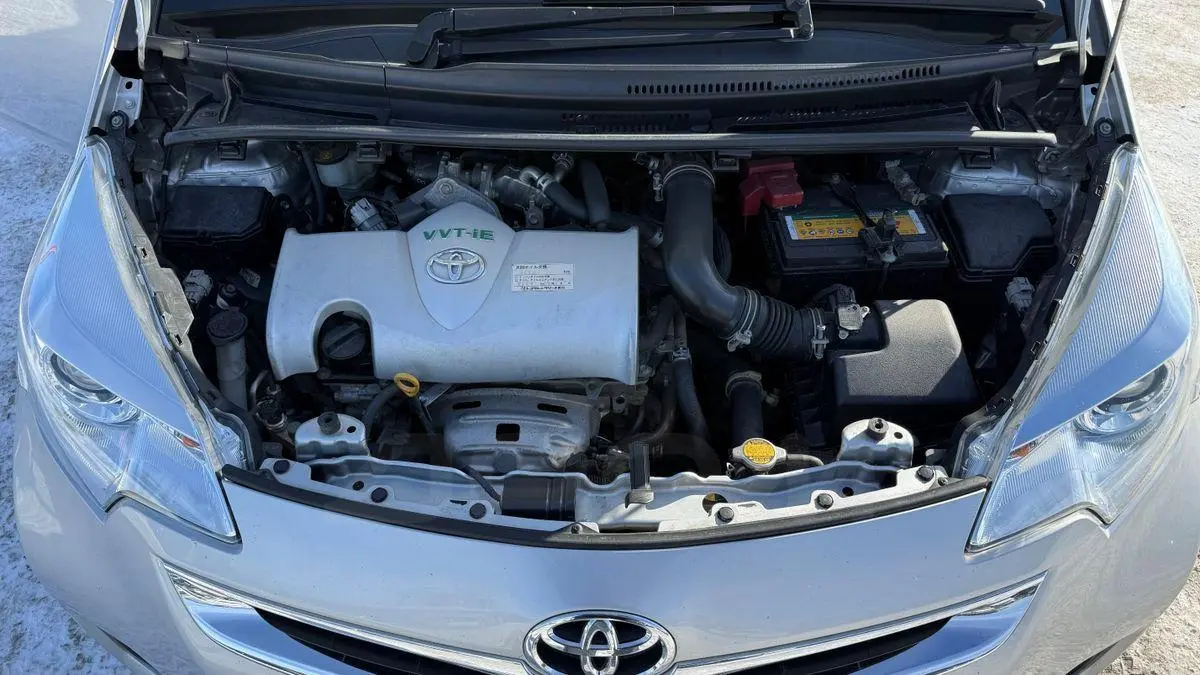 Toyota Ractis 2014