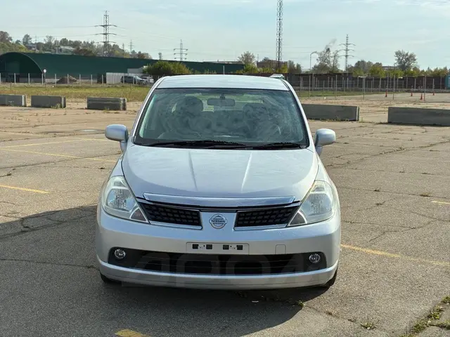 Nissan Tiida 2011