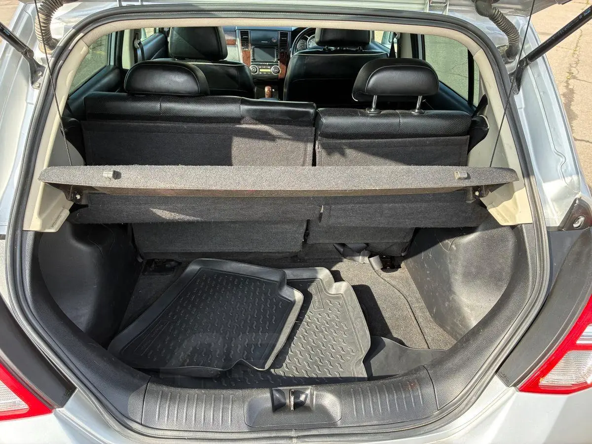 Nissan Tiida 2011
