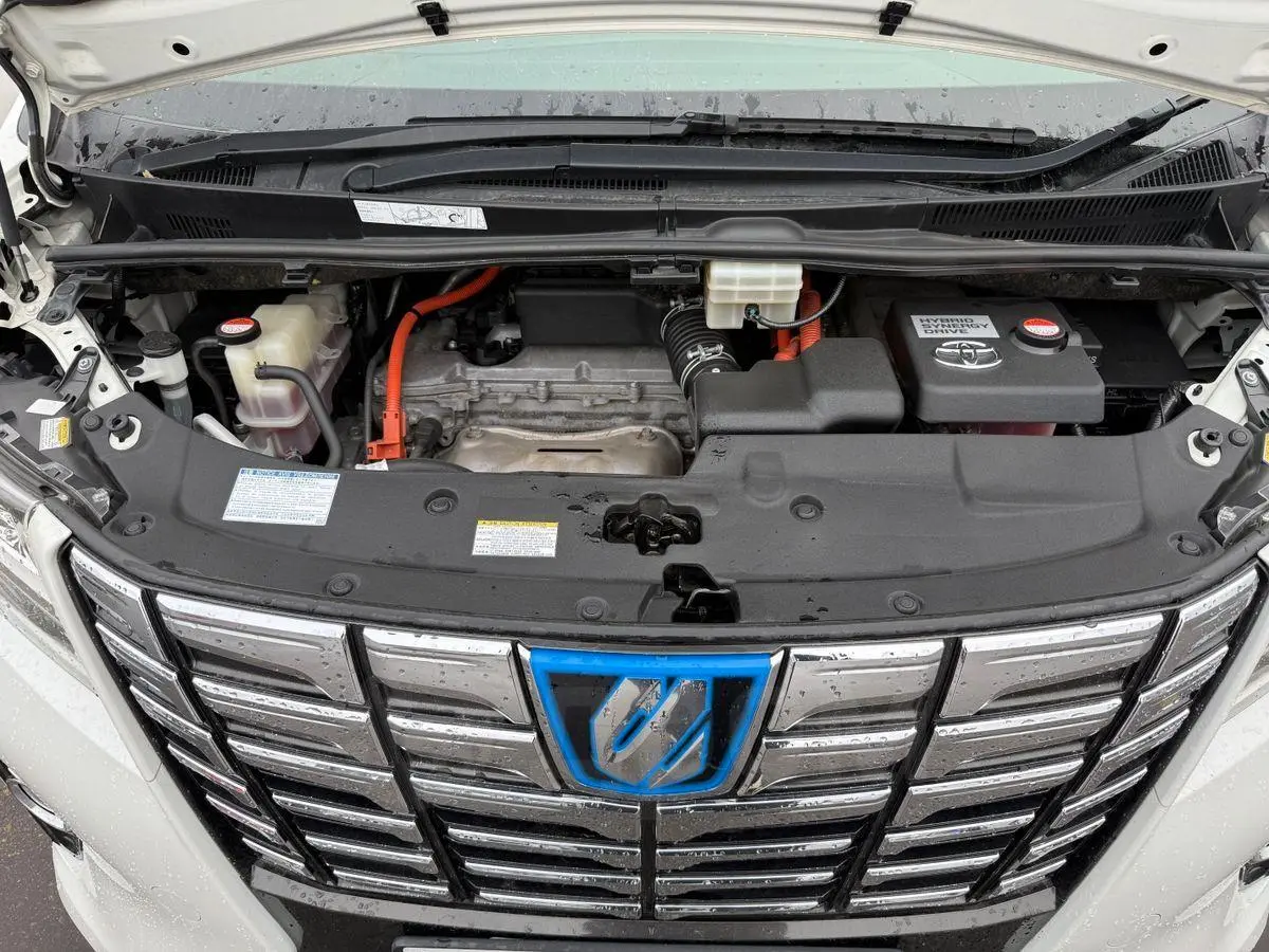 Toyota Alphard 2015