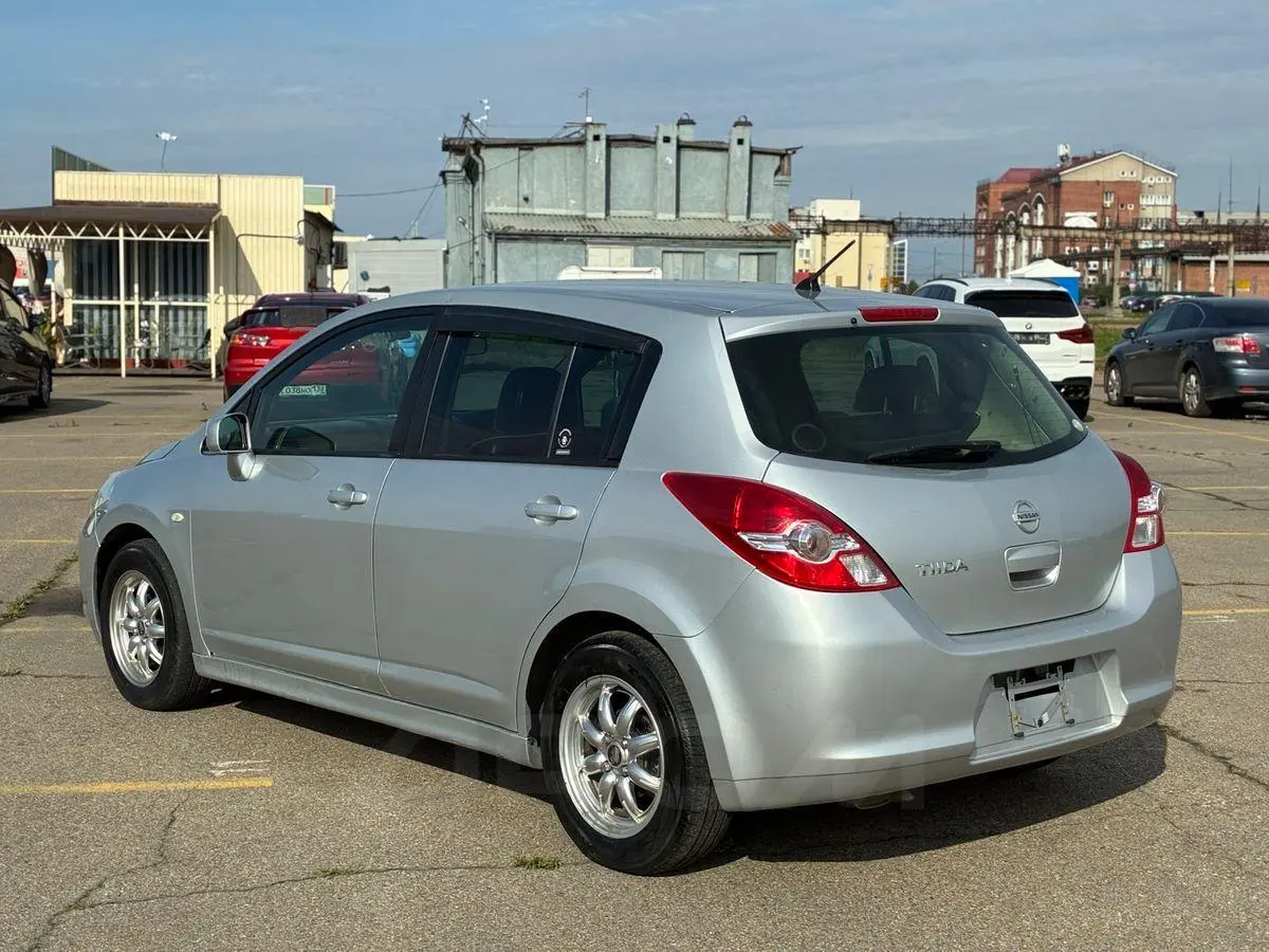 Nissan Tiida 2011