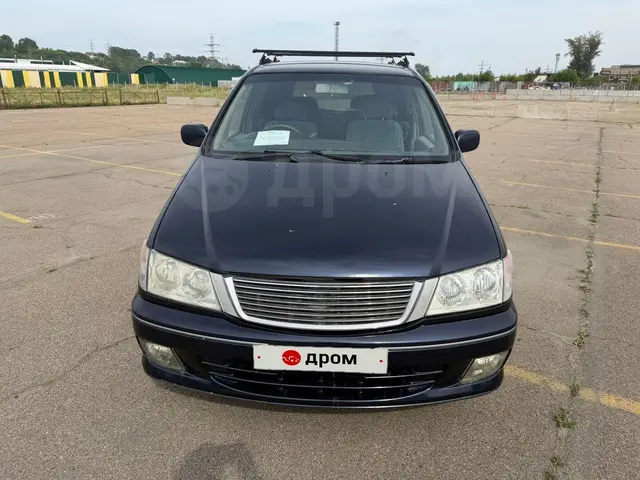 Nissan Presage 1999