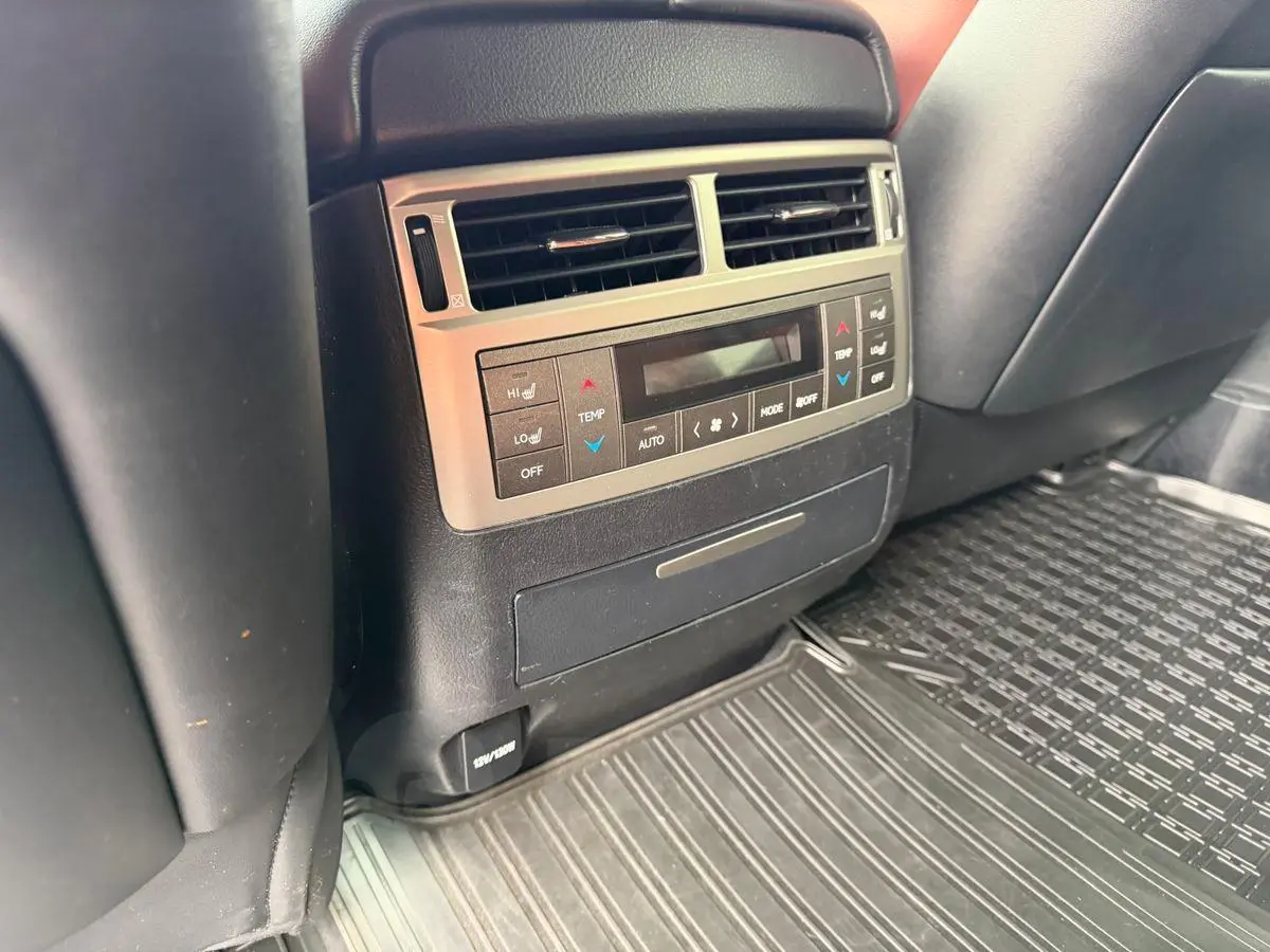 Lexus LX570 2014
