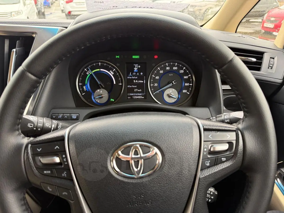 Toyota Alphard 2015