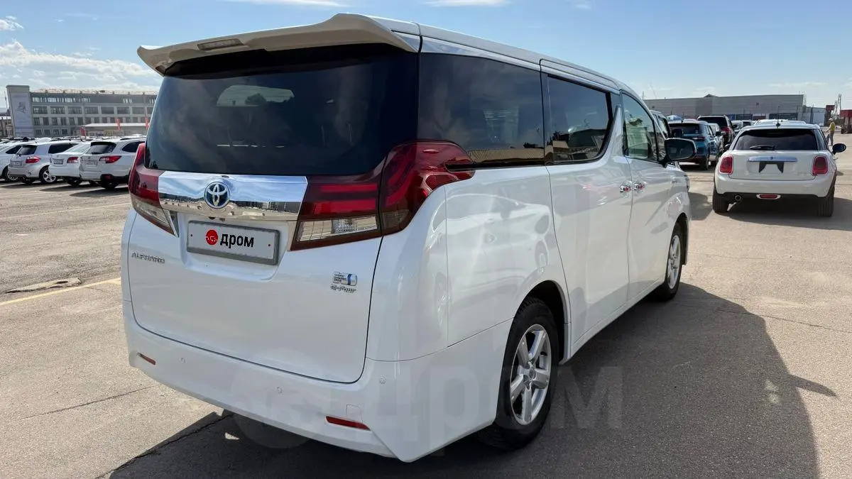 Toyota Alphard 2015