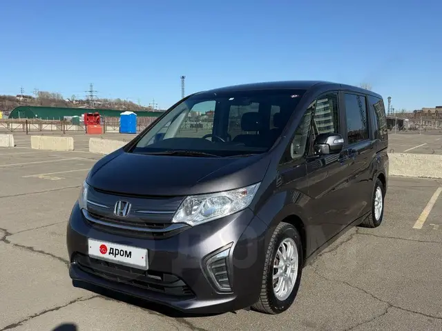 Honda Stepwgn 2016
