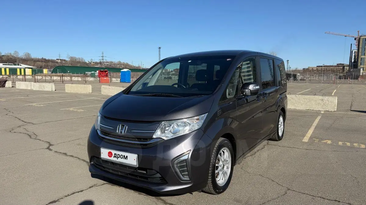 Honda Stepwgn 2016