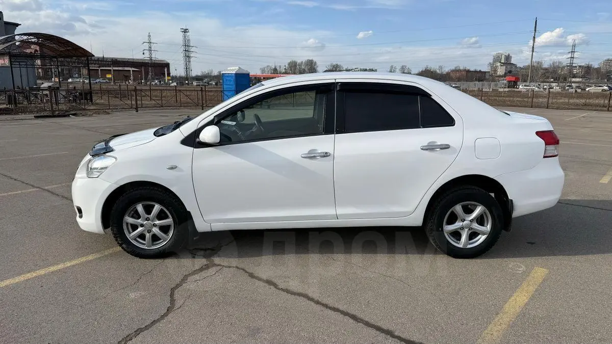 Toyota Belta 2007