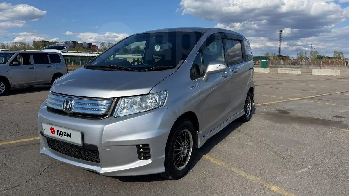 Honda Freed Spike 2012