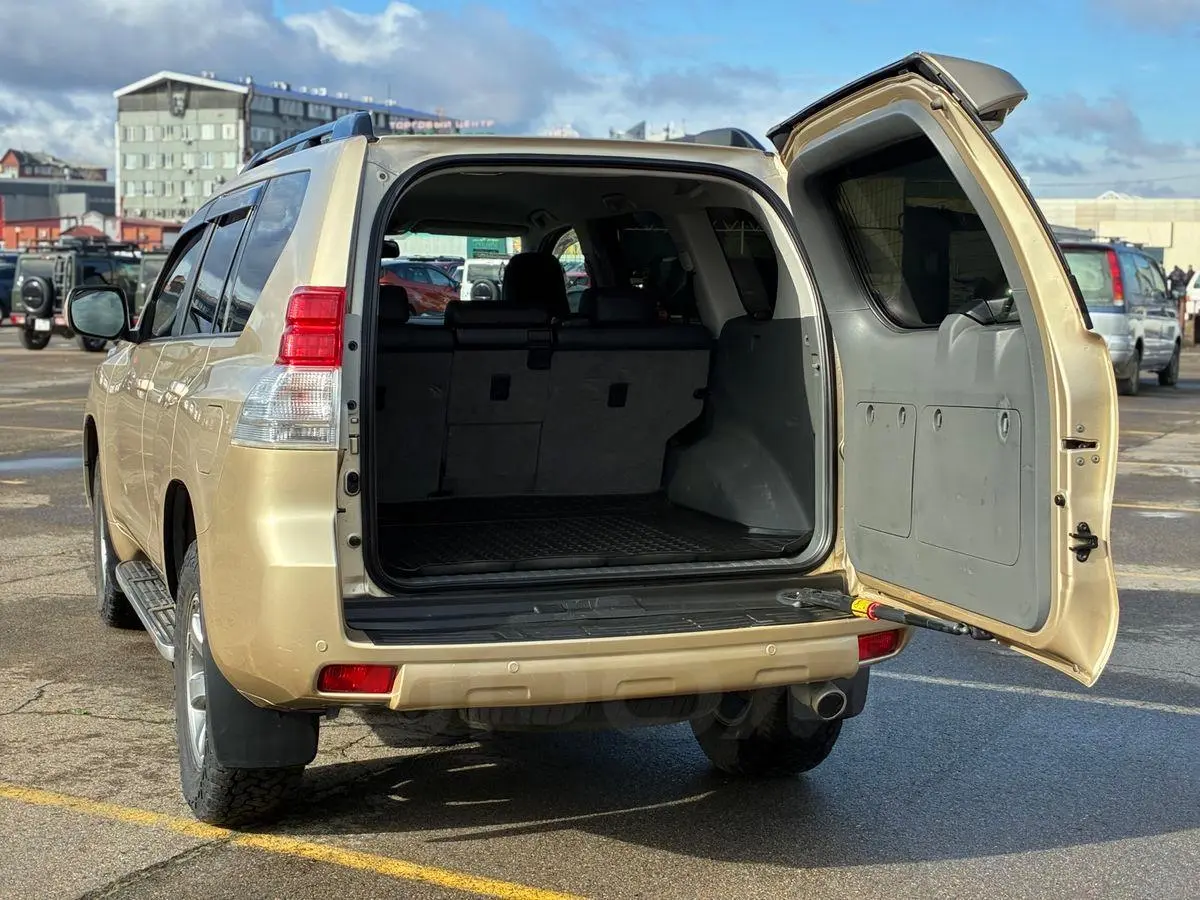 Toyota Land Cruiser Prado 2012