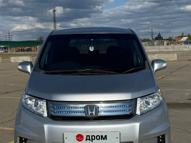 Honda Freed Spike 2012