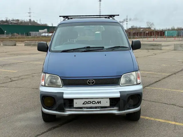 Toyota Town Ace Noah 1996