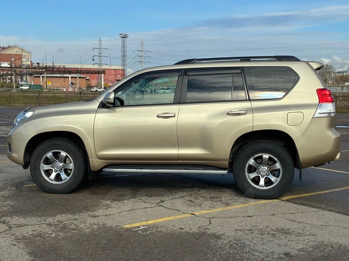 Toyota Land Cruiser Prado 2012