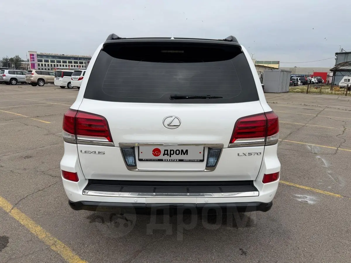 Lexus LX570 2014