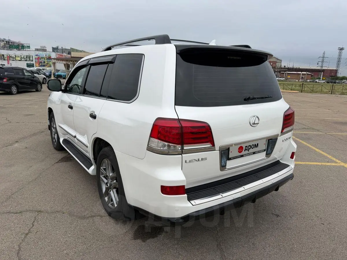 Lexus LX570 2014