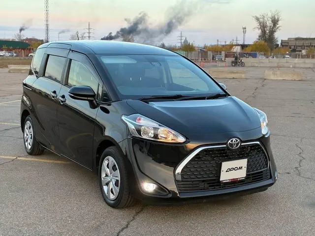 Toyota Sienta 2019