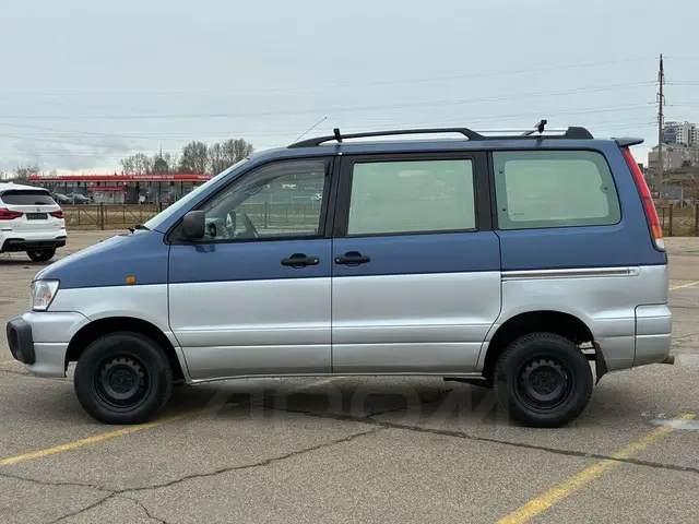 Toyota Town Ace Noah 1996