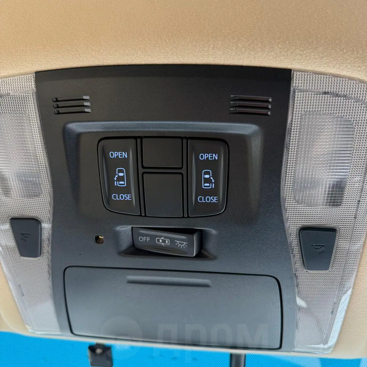 Toyota Alphard 2015