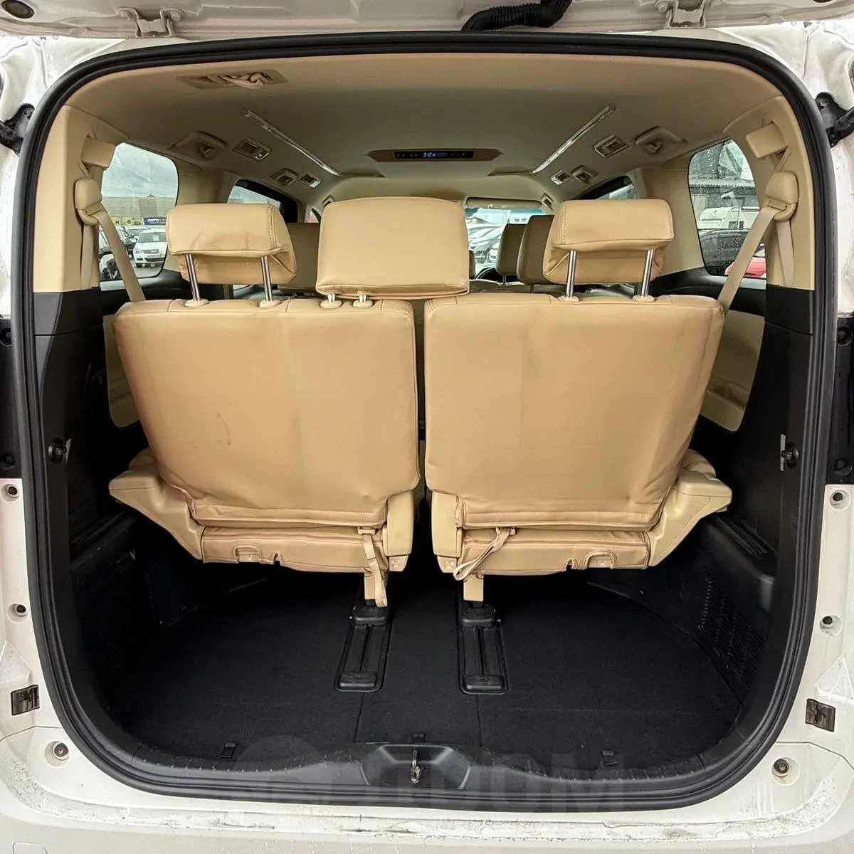 Toyota Alphard 2015