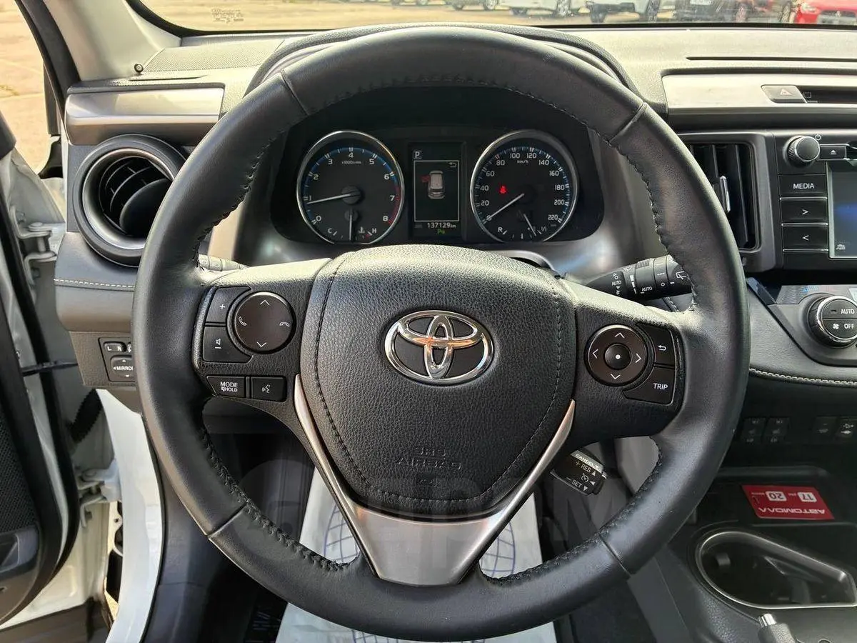 Toyota RAV4 2015
