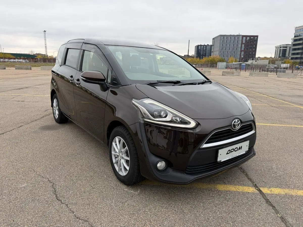 Toyota Sienta 2016