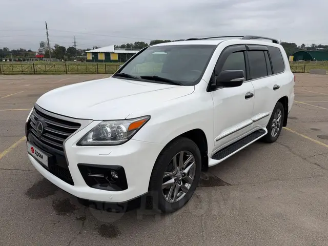Lexus LX570 2014