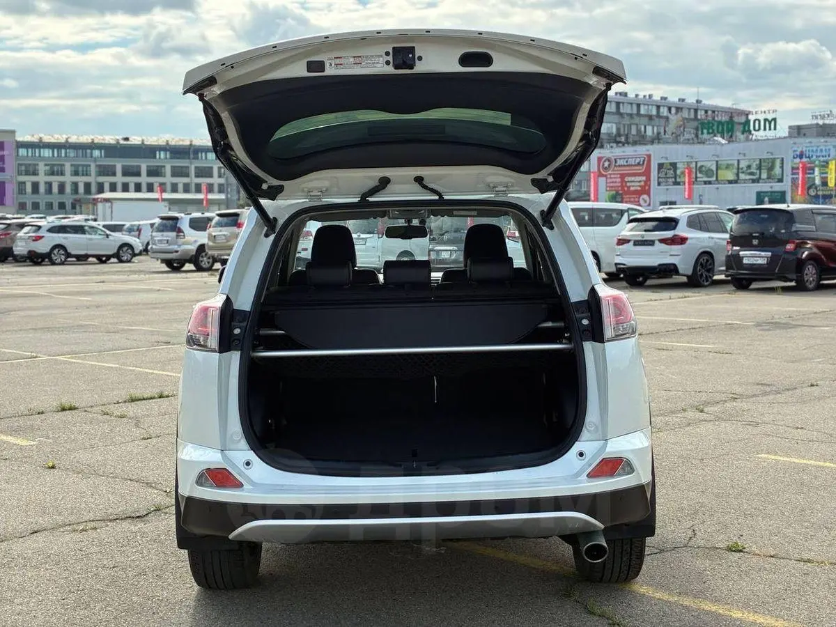 Toyota RAV4 2015