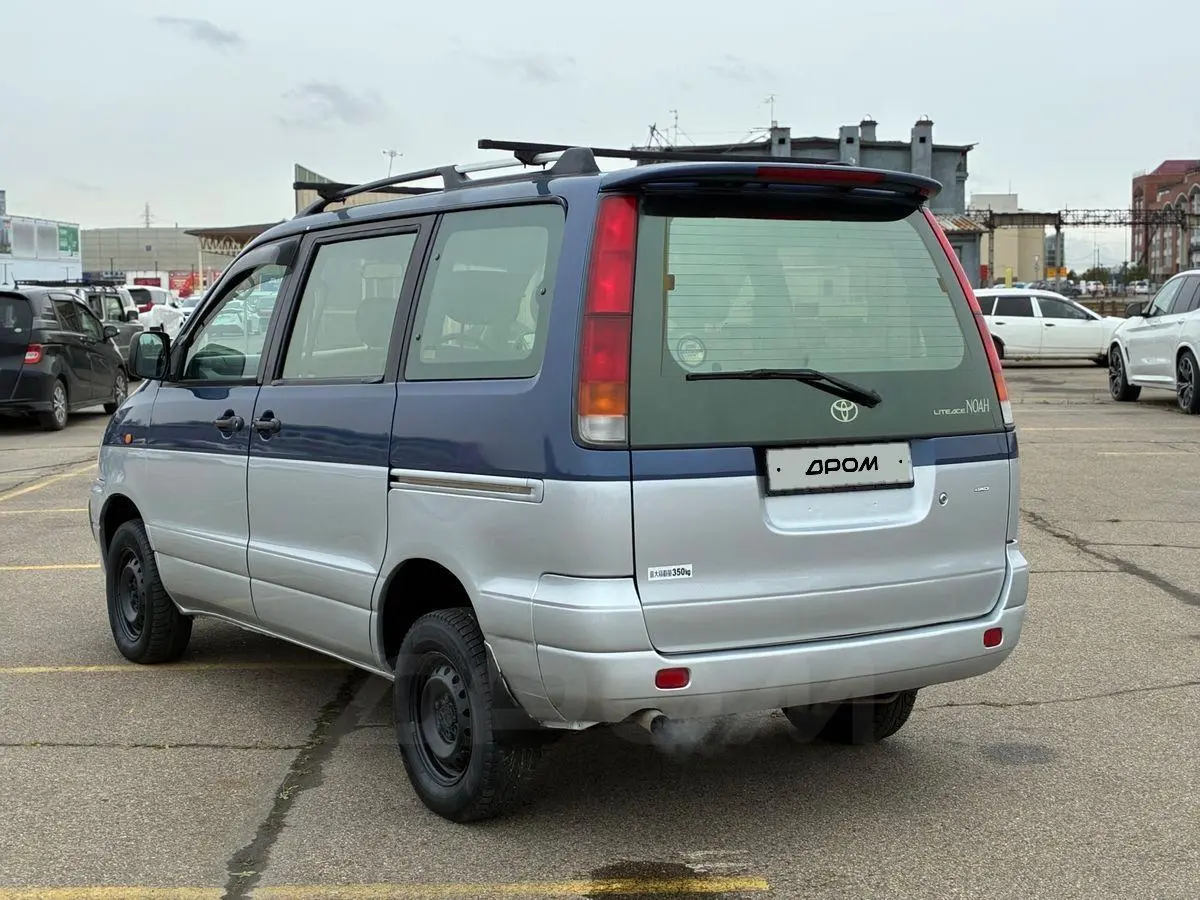 Toyota Town Ace Noah 1996