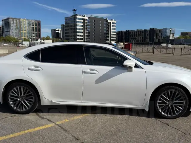 Lexus ES250 2015