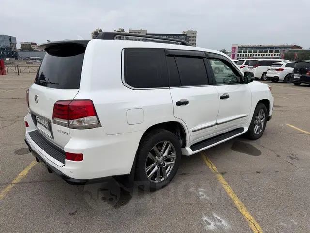 Lexus LX570 2014