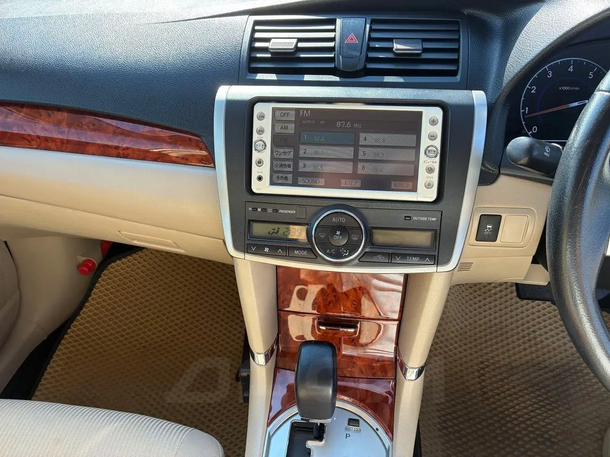 Toyota Premio 2015